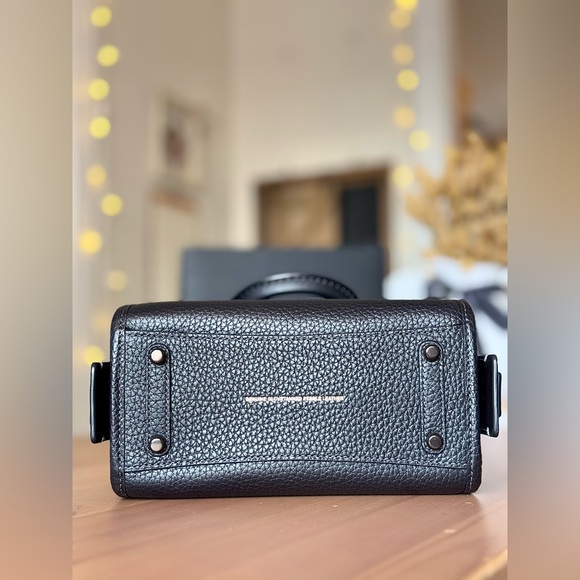 NWT Coach Rogue 20 In Colorblock Regenerative Leather (Pewter/Black) - Picture 6 of 16